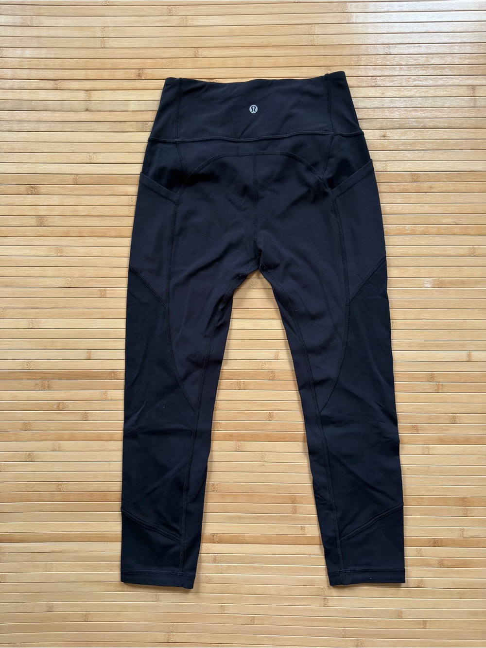 Lululemon - Size 6 - ATRP - High Rise - Side Pocket - All the Right Places - Picture 5 of 7